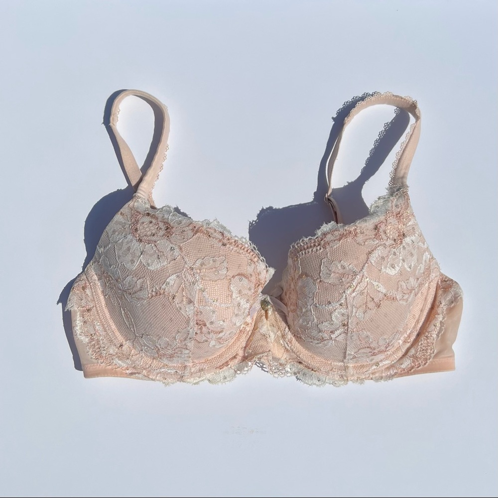 Victoria’s Secret Body By Victoria, lightly lined Demi bra in size 34D